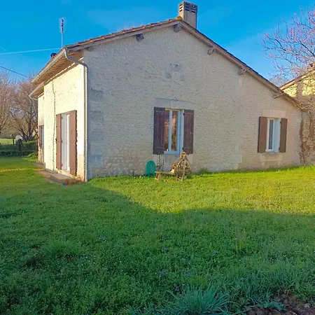 Holiday home Large 4 Bed House Available For Short