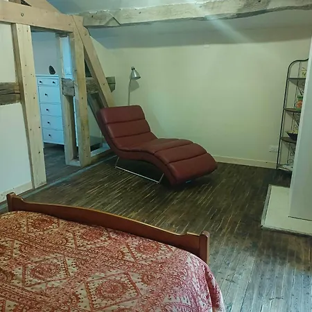 Large 4 Bed House Available For Short * Petit-Bersac