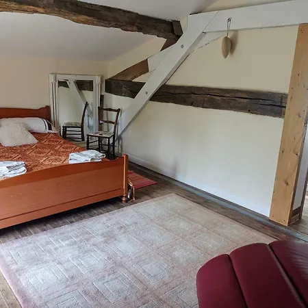 Holiday home Large 4 Bed House Available For Short *